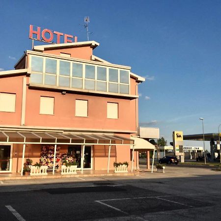 Hotel Trieste San Giórgio di Nogaro 外观 照片